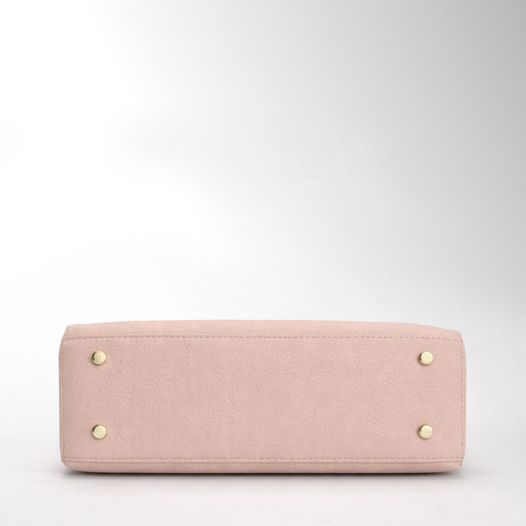 Borsa Helen L
